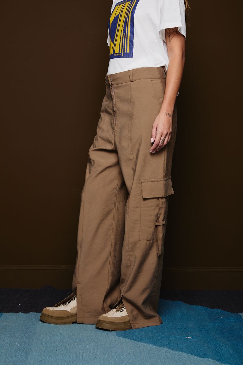 Pantalon-Kham-y-Remera-Filippa-y-Camisa-Collins-15.jpg