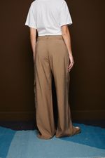 Pantalon-Kham-y-Remera-Filippa-y-Camisa-Collins-19.jpg