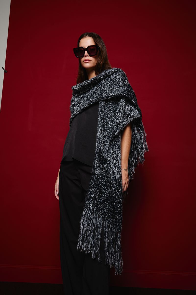 Pantalon-Bangkok-y-Top-Vienna-y-Ruana-Kioto-6.jpg