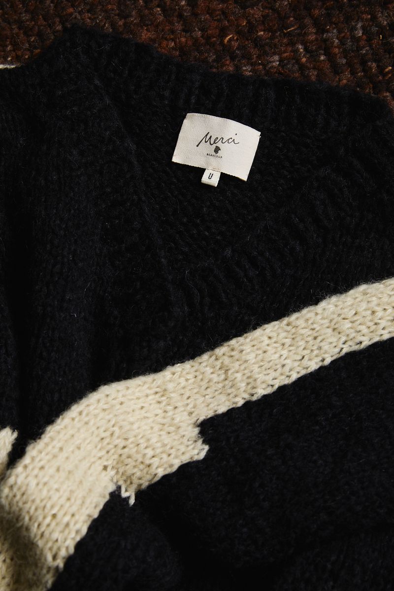 Sweater-Aura-18.jpg