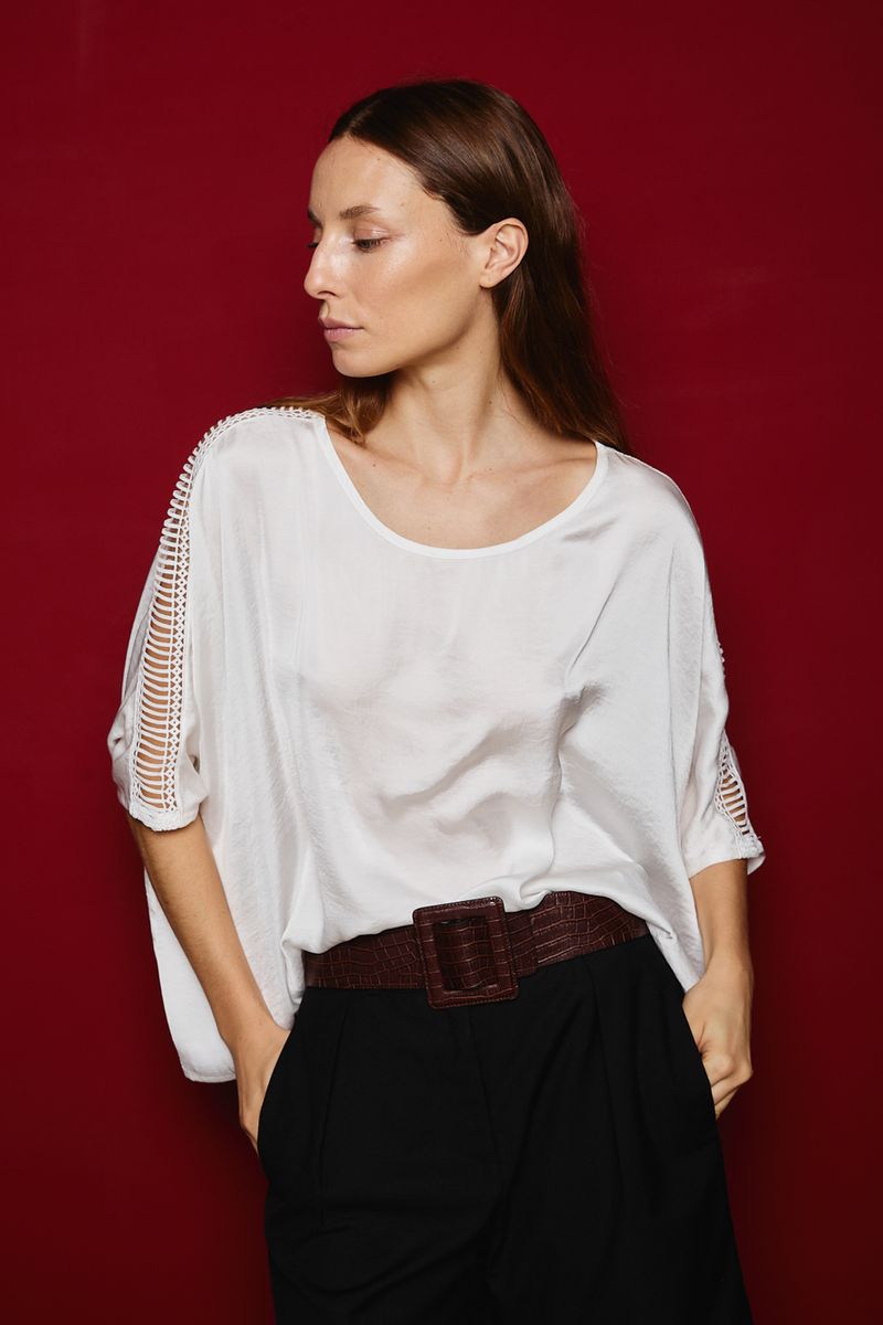 Saco-Klain-y-Blusa-Amelie-y-Bermuda-Wild-11.jpg