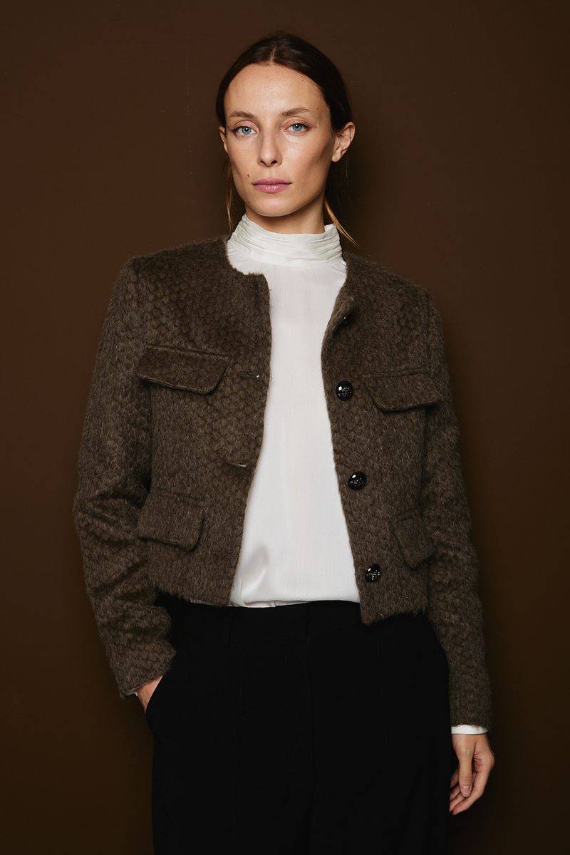 Jacket-Army-y-Pantalon-Kham-y-Blusa-Chloe-1.jpg