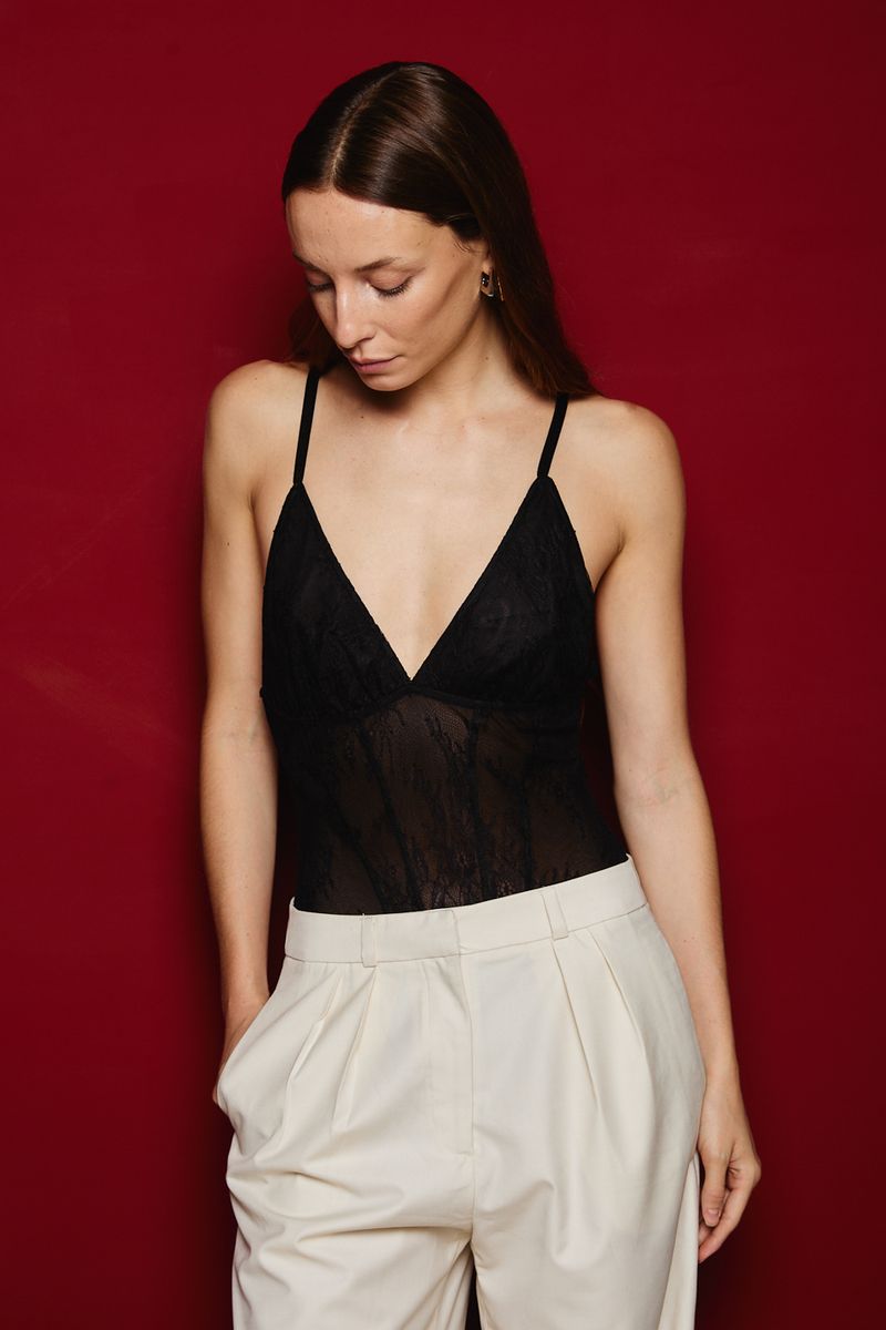 Body-Valentino-3.jpg